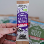 Μαύρη Σοκολάτα με Αλατισμένα Αμύγδαλα 'Salty Almond' Χ/ΓΛ Χ/ΖΑΧ (30g) Chokay Μαύρη Σοκολάτα με Αλατισμένα Αμύγδαλα 'Salty Almond' Χ/ΓΛ Χ/ΖΑΧ (30g) Chokay