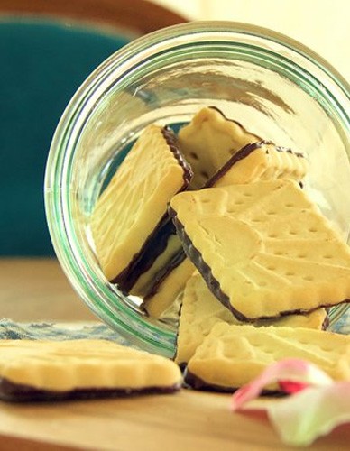 Μπισκότα Πτι Μπερ με Μαύρη Σοκολάτα Χωρίς Γλουτένη (150γρ) Schar