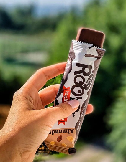 Vegan Μπάρα Πρωτεΐνης με Αμύγδαλα & Επικάλυψη Σοκολάτας Χ/ΓΛ (40γρ) Roobar