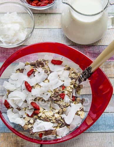 Raw Νιφάδες/Τσιπς Καρύδας 'Coconut Chips' (150γρ) Green Bay